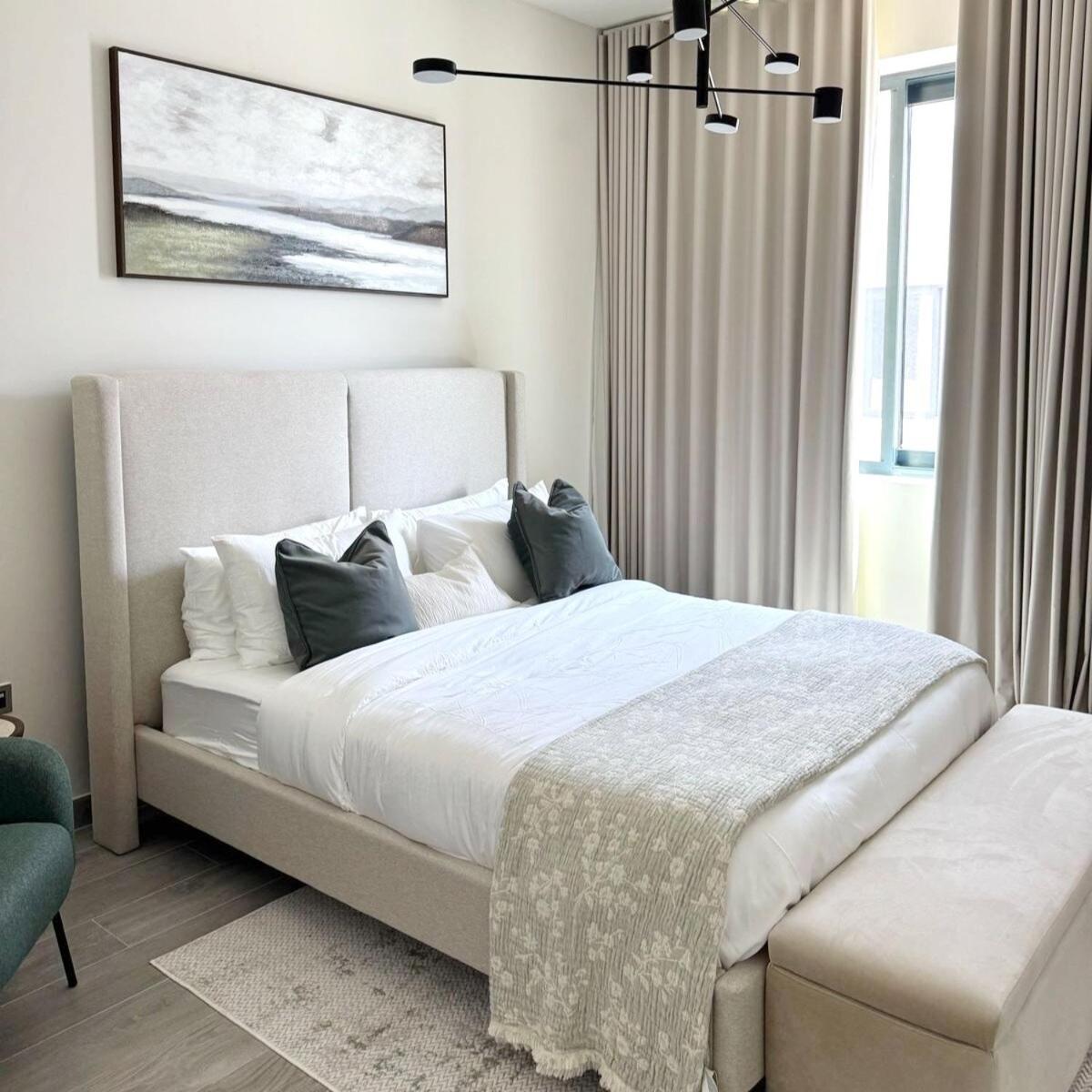 Modern Luxury At The Yas Escape *
