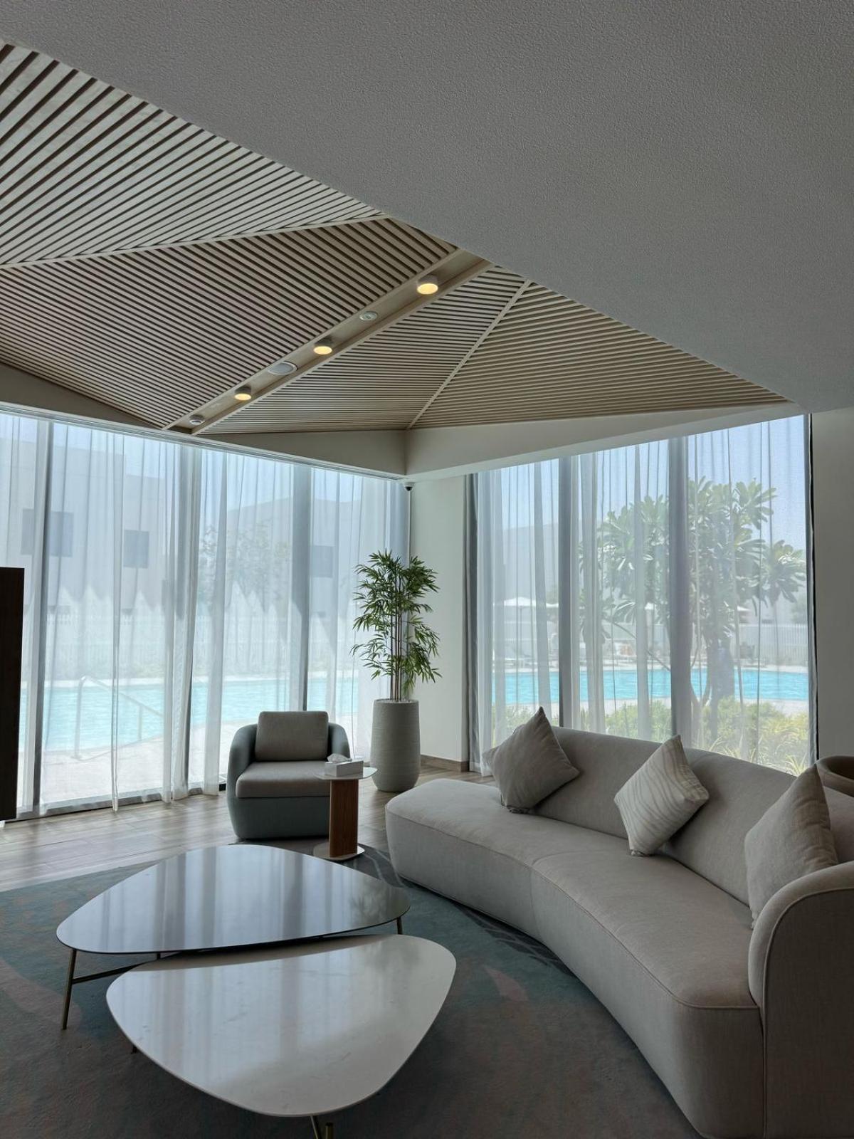 Modern Luxury At The Yas Escape *